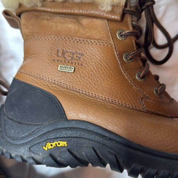 UGG Adirondack Chestnut Leather Boot III. Size 7.5. - Picture 8 of 12